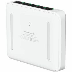 Ubiquiti 5-port 2.5G switch that can be powered with PoE or a USB-C adapter; 4x 2.5 GbE ports, 2.5 GbE PoE input port for power